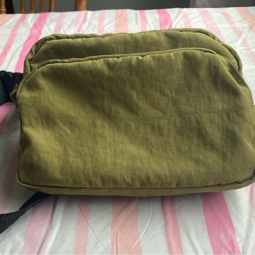 Baggu Fanny Pack - Moss (gently used)